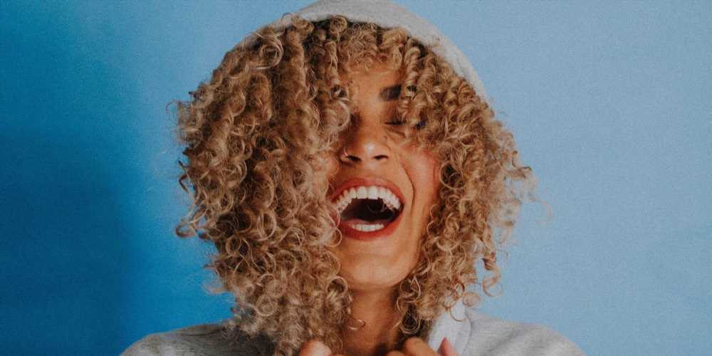 Best Kinky Curly Wig for Beginners: A Complete Guide