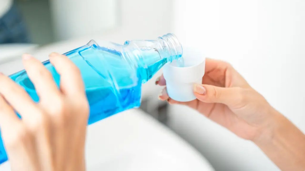 Custom Mouthwash Flavors: How Taste Impacts Consumer Experience