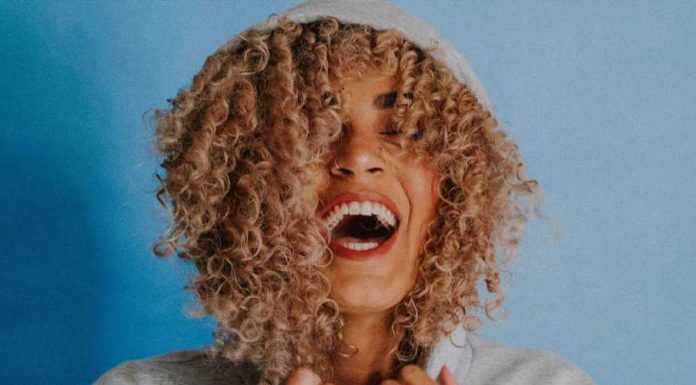 Best Kinky Curly Wig for Beginners: A Complete Guide