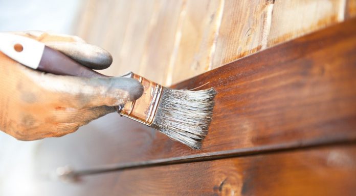 How to Choose between Polyurethane, Polycrylic, and other Resins?