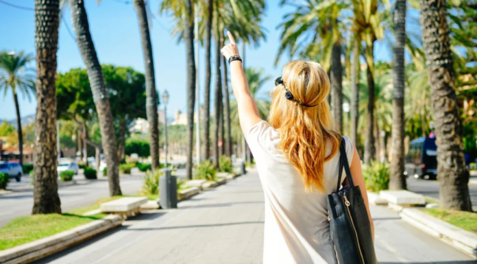 How You Can Wear Lace Front Wigs in Summer Best