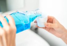Custom Mouthwash Flavors: How Taste Impacts Consumer Experience