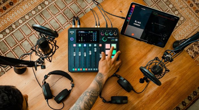 How to Start a Podcast: Equipment Beginners Guide